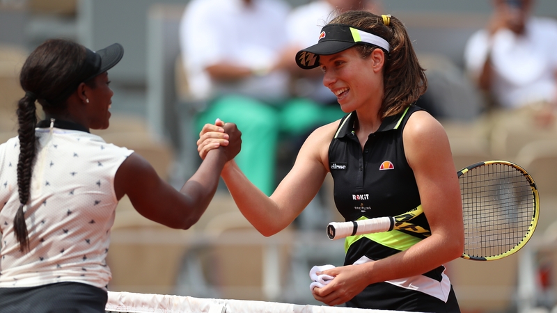 Sloane Stephens (L) congratulates Johanna Konta