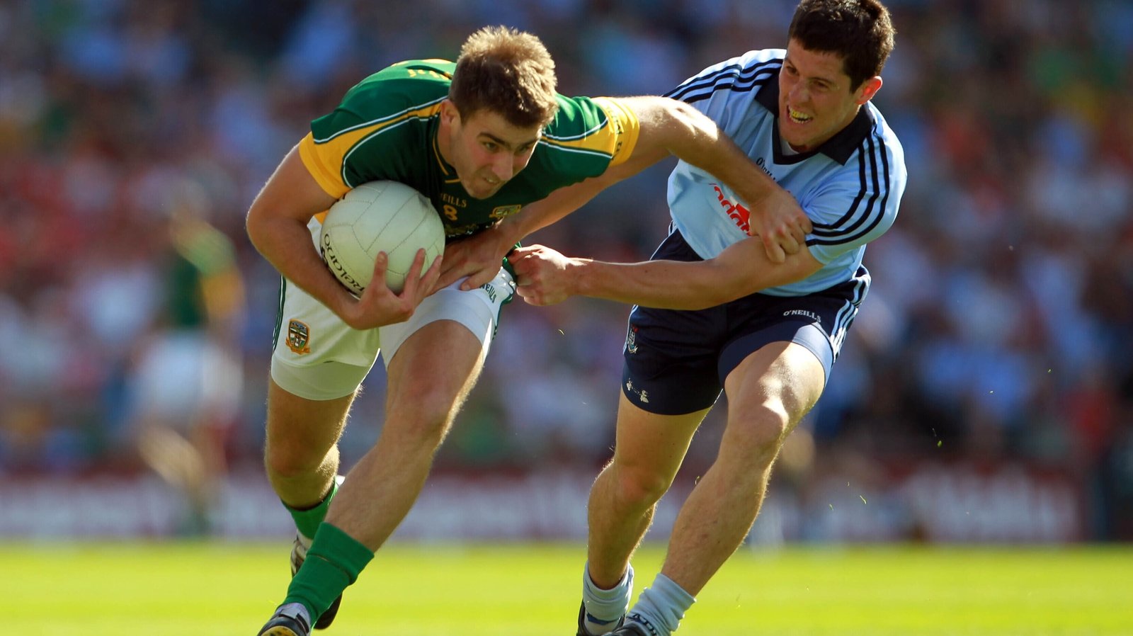 Meath's Brian Farrell gets away from Dublin defender Rory O'Carroll