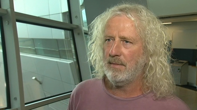 Mick Wallace is alleged to have threatened to burn down his house over loan refusal