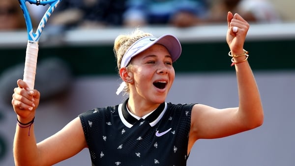 Anna Anisimova celebrates her victory