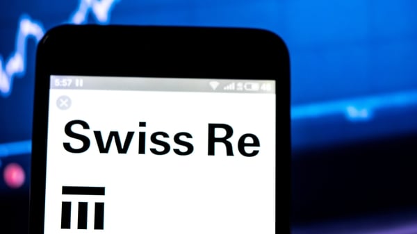 Swiss Re is pressing ahead with a flotation of its UK subsidiary ReAssure