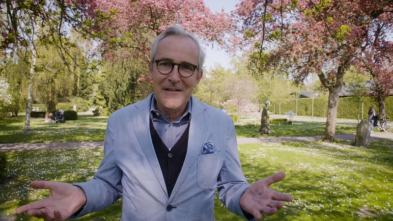 Black Pudding with Glazed Apples and Grainy Mustard Sauce – a reminder of Edinburgh