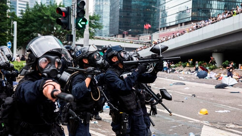 Police fire rubber bullets and tear gas towards protesers