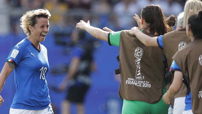 Valentina Giacinti celebrates the opening goal