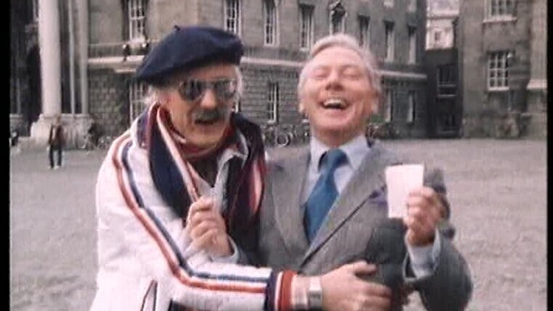 Mike Murphy and Gay Byrne during a 'Live Mike' prank in 1982