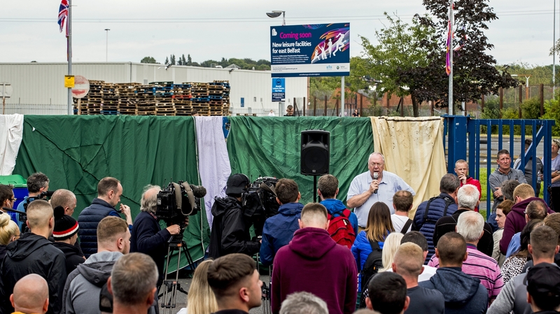 Orange Order Grand Secretary Mervyn Gibson addresses rally at the bonfire site last night
