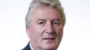 Eoghan Ó Neachtain : Saineolaí taidhleoireachta agus míleata.  show image