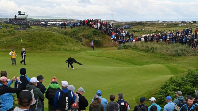 Lowry sinks a putt on day one at Royal Portrush