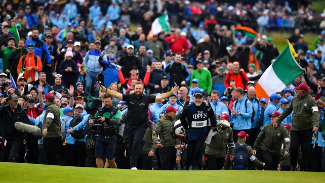 A huge reception for Shane Lowry on the 18th hole