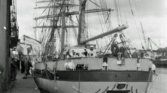The West German naval training tall ship 'Gorck Fock' is docked at Sir Rogerson's Quay while on a v…