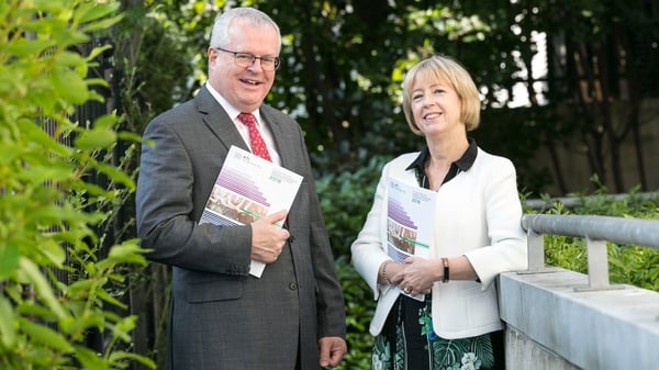 Dr Alison Campbell, Director of Knowledge Transfer Ireland and Paul O'Toole, CEO of the Higher Education Authority