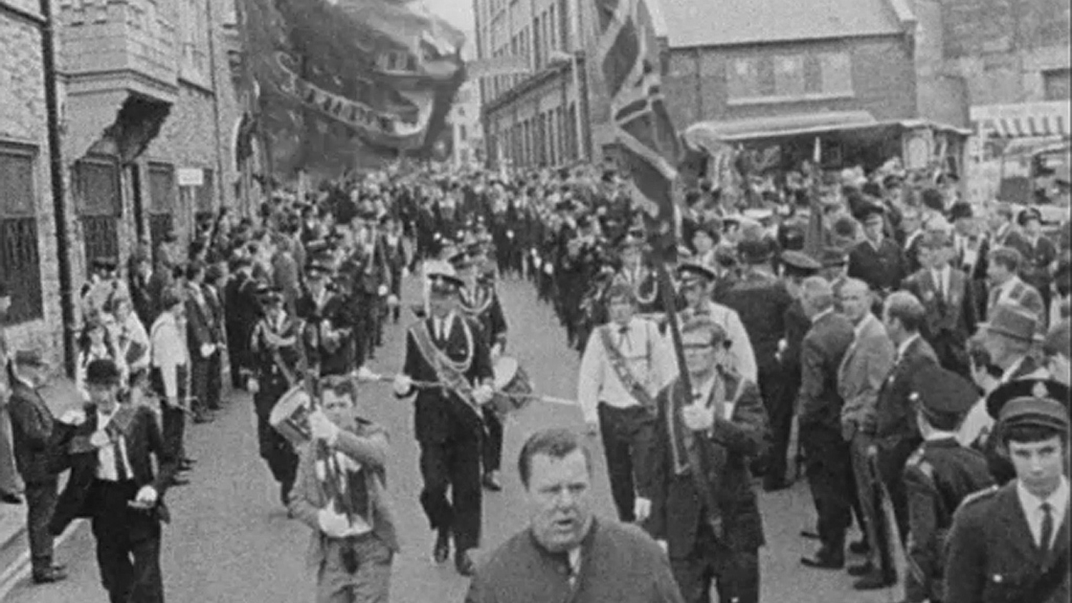 RTÉ Archives | War and Conflict | Riots Erupt In Derry