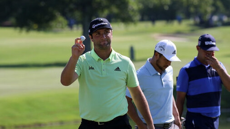 Jon Raham has a three shot advantage