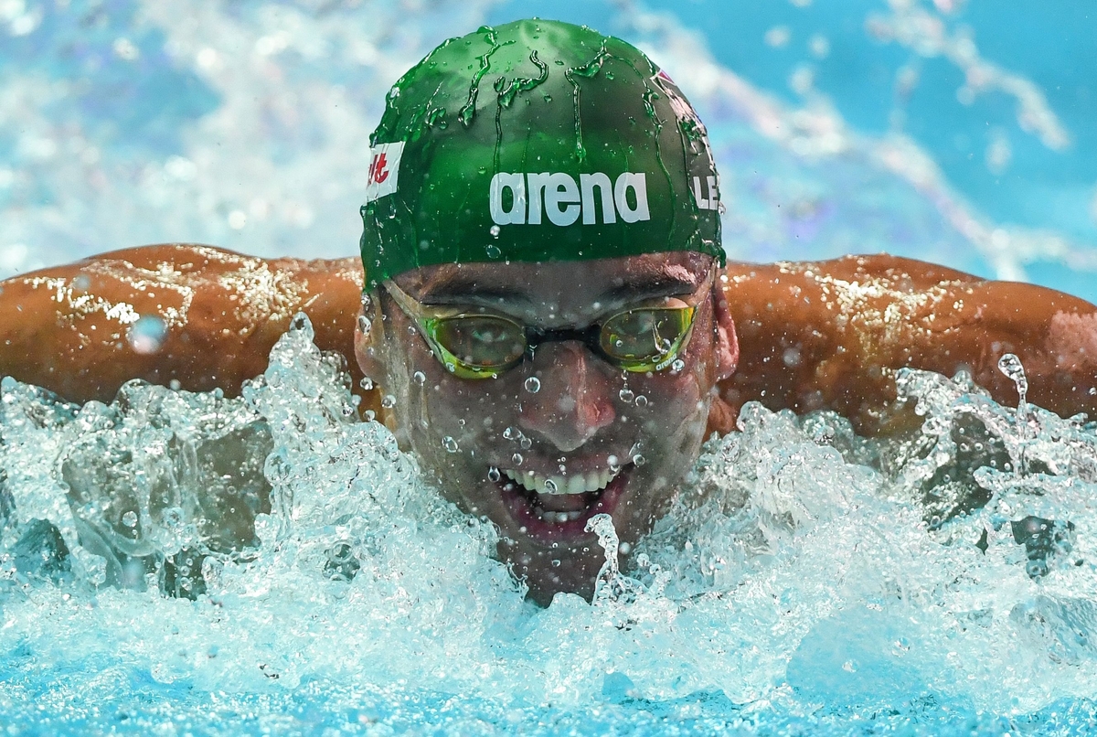 Anraí Ó Domhnaill, snámhaí. 	