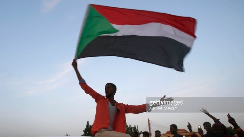 The new "full agreement" paves the way for transitioning to civilian rule