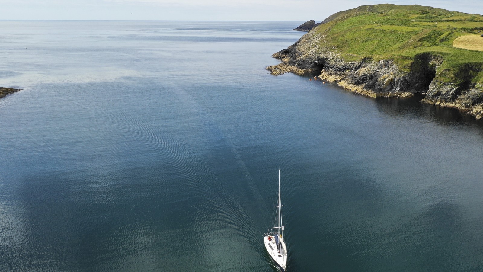 Gliding into Cape Clear, Co Cork (Pic: Leon Giblin Photography)