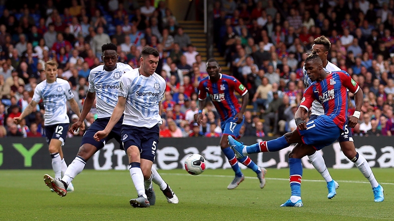 Crystal Palace's Wilfried Zaha shoots