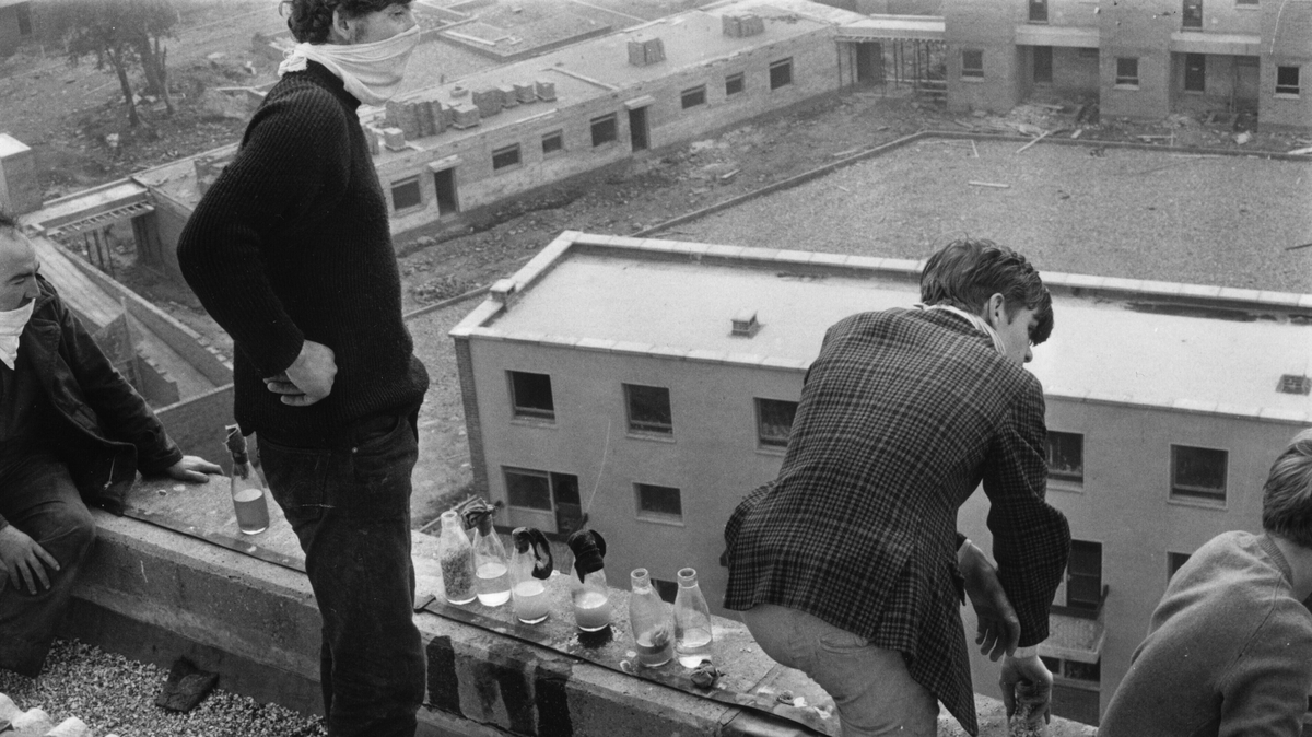 Russian Forces meet stiff resistance from Ukrainian troops and Citizens