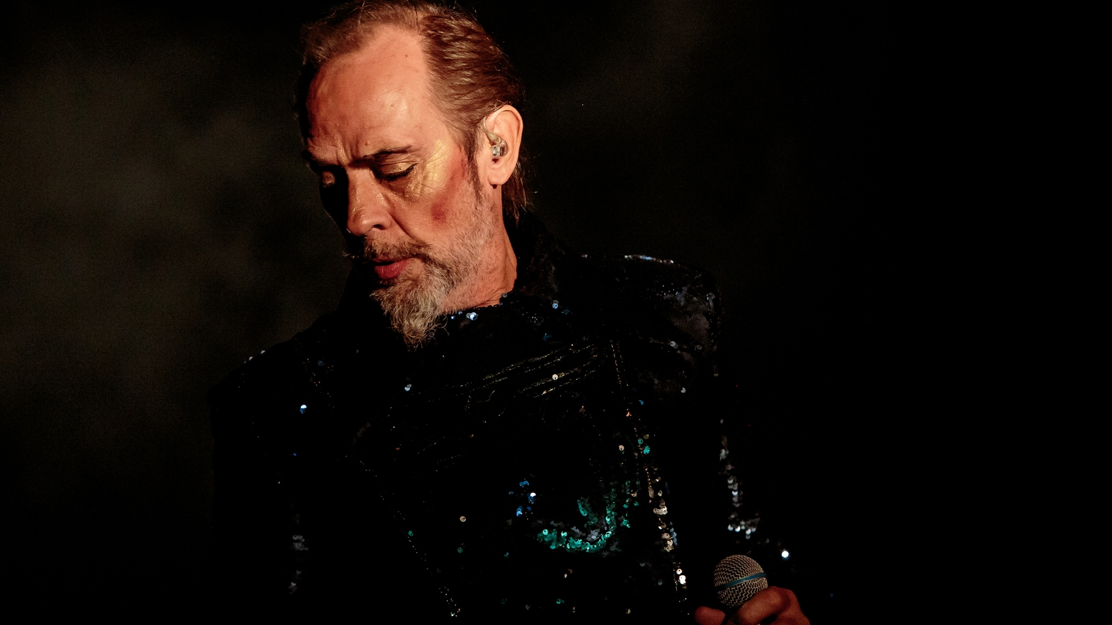 Bauhaus singer Peter Murphy suffers heart attack