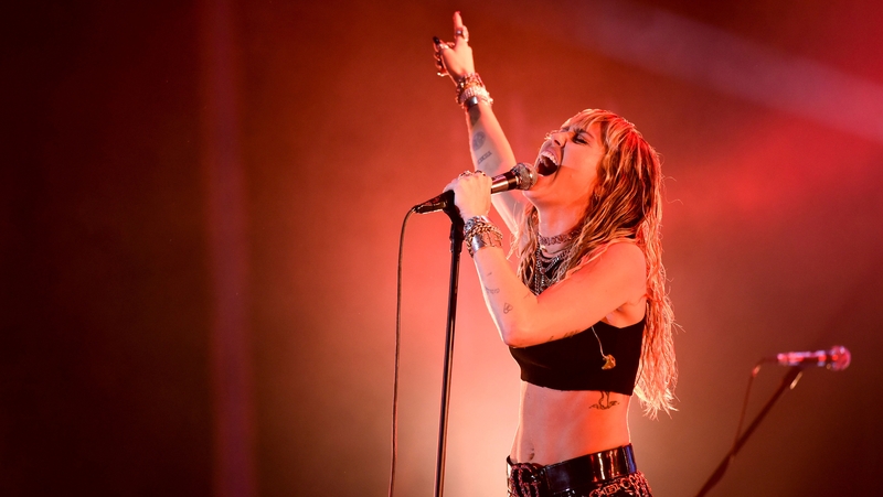 Miley does Metallica