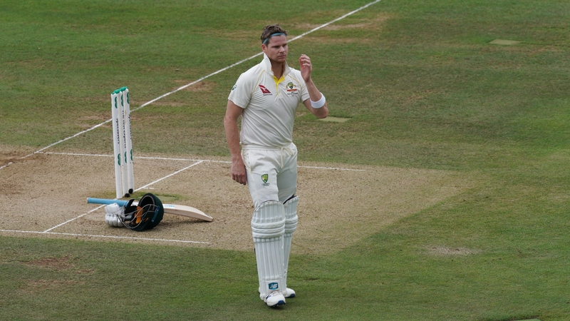 Steve Smith received a standing ovation for a fighting 92 at Lord's despite being struck on the neck by a Jofra Archer bouncer
