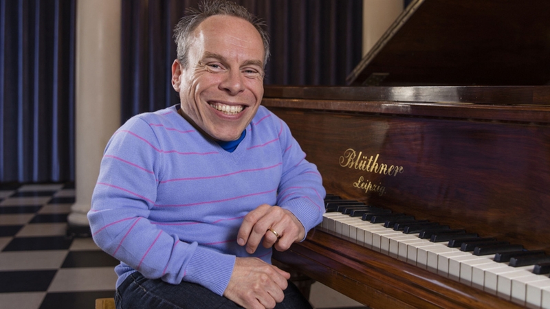 Warwick Davis is back as Willow