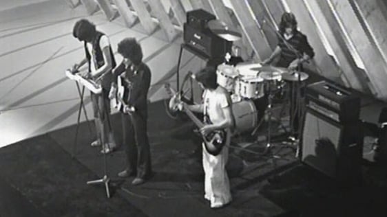 Clutch performing on 'Music Makers' (1974)