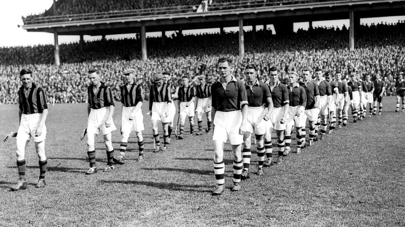 Lynch (front right) leads the Cork team that faced Kilkenny in the 1939 All-Ireland final (picture courtesy of the Irish Examiner)