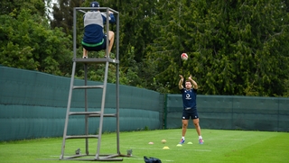 Niall Scannell practices his lineout throws at Carton House