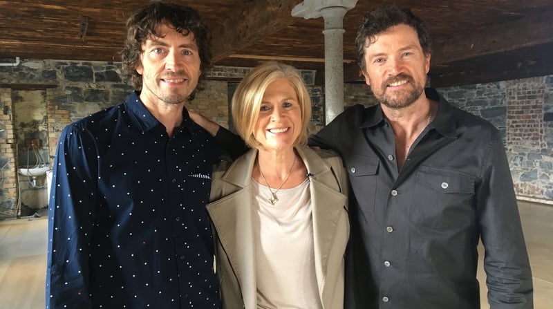 Stunning: Anne with Joe and Steve Wall