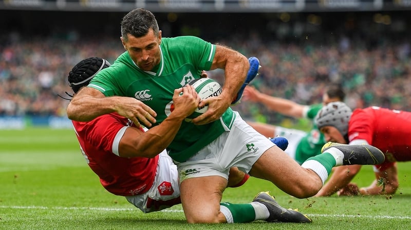 Rob Kearney scores Ireland's first try