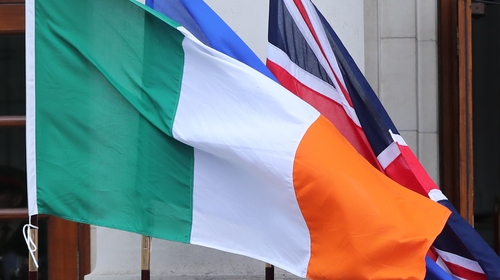 Móramh beag sa Tuaisceart i bhfabhar athaontú na hÉireann