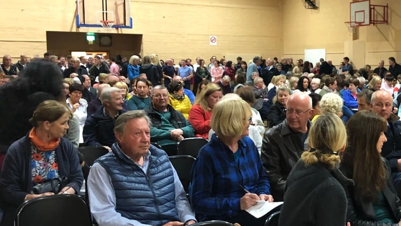 A number of councillors say the town does not have the infrastructure in place to accommodate large numbers of asylum seekers