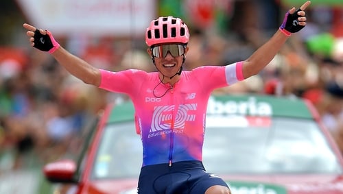 Sergio Higuita celebrates his victory
