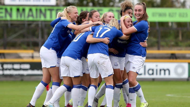 Chloe Kelly hit a brace as Everton stay top of the table