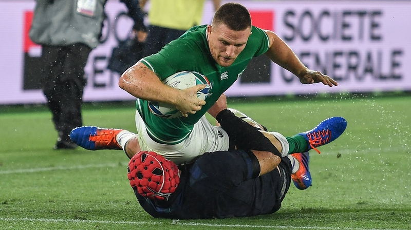 Andrew Conway gets over the line for bonus point try