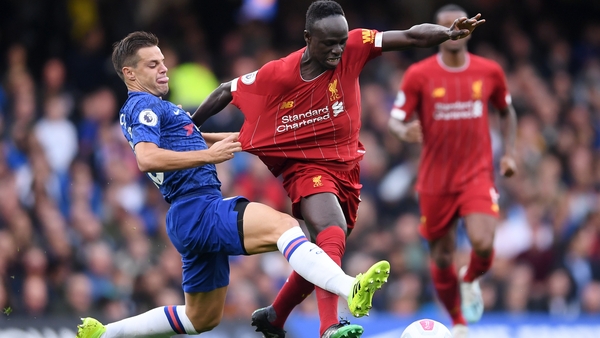 Sadio Mane tries to shrug off Cesar Azpilicueta
