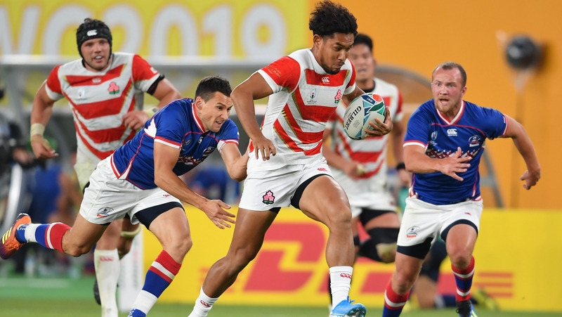 Ryohei Yamanaka in possession against Russia