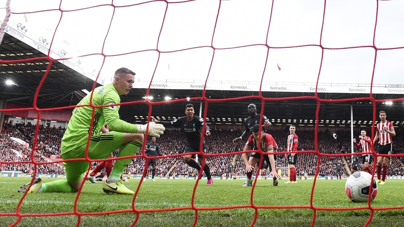 Dean Henderson spilled Georginio Wijnaldum's shot to the net