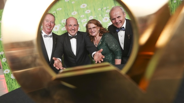 Mike Sutton, MD of award sponsor Ishka, Liam Hillard of Manor Farm, Irene Collins, MD of EIQA and Justin Carton from Manor Farm celebrating as Manor Farm were announced as this year's National Winner of the Q Mark for Hygiene and Food Safety