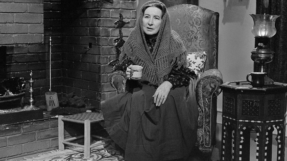 Maire Keane as Kitty the Hare.