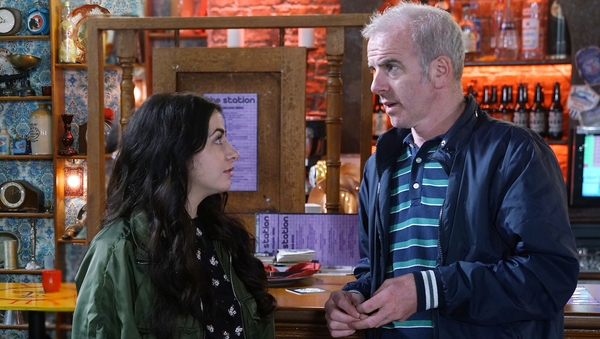 Katy becomes fearful when she opens a letter from Ciaran on Fair City