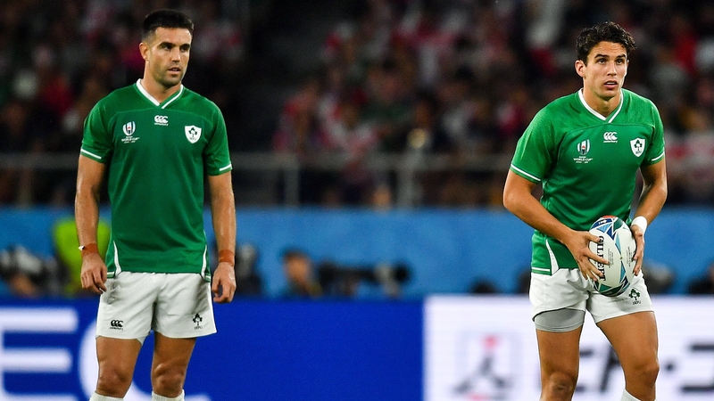 Murray (L) replaces Carbery on the bench