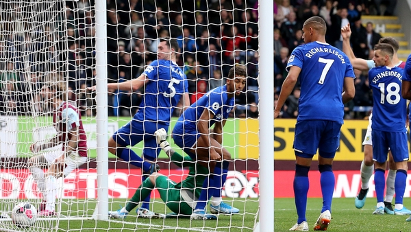 Jeff Hendrick celebrates his winner