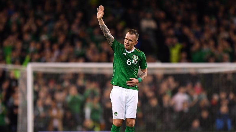 Glenn Whelan will wave goodbye when he is told