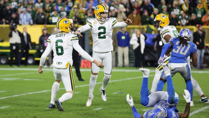 Mason Crosby kicks the winning field goal at Lambeau Field