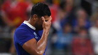 Sebastien Vahaamahina reacts to his second-half red card