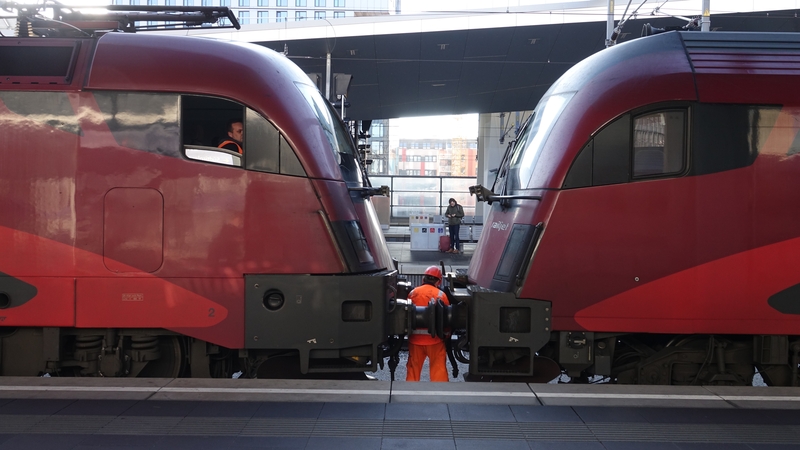 OeBB operates some 26 night train services to destinations in countries such as Italy, Germany, Switzerland, Croatia and Poland