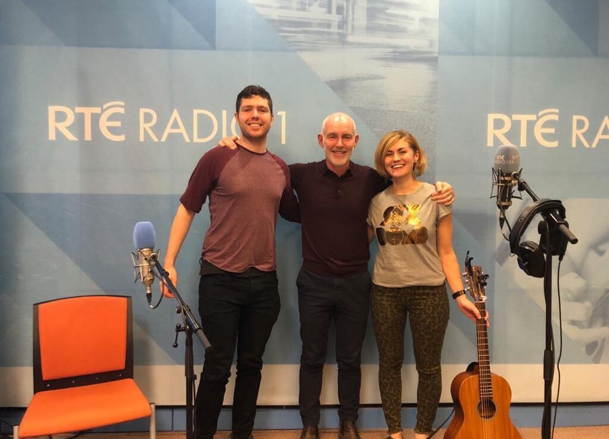 Megan O'Neill is singing live in studio with Sean Mc Mennamin on guitar