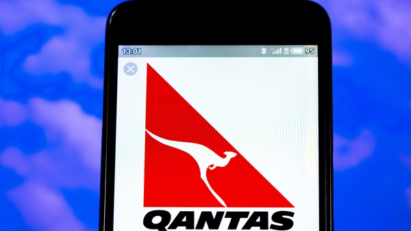 Qantas Airways is investigating issues impacting its frequent flyer application